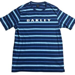 Oakley Men’s Striped T-Shirt Blue‎ Navy Logo Spellout Custom Fit Size XL